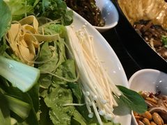 -每食每刻·皖北新民地锅鸡