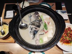 农夫山泉炖的鱼头（红烧）-7017浙菜•建德味(中财店)