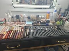 -ME觅妆·定制美妆·彩妆私教(菱角湖店)