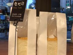 生吐司-Dough&Joe团憩(瑞虹天地月亮湾店)