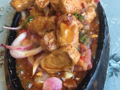 -黄山阿拉酒店(黄山风景区换乘中心店)