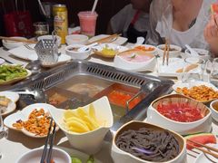 -海底捞火锅鲜切牛肉主题店(长寿路店)