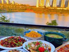 -酤居湖景音乐餐吧(安宁店)