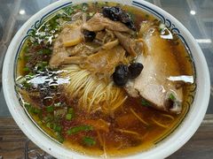 焖肉素交面-陆长兴(彩香二村店)