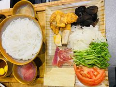蒙自过桥米线-麦麦山云南菜(复地活力城店)