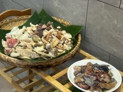-原林野山菌火锅·炒菌(关上野生菌一条街店)