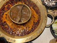 -哥老官重庆美蛙鱼头(西湖银泰十一哥店)