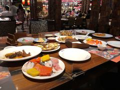 -四海一家自助餐(益田假日广场店)