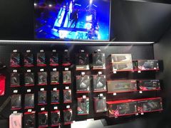 -ROG玩家国度(美罗城店)