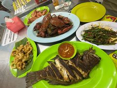 -明记烧鱼美味店