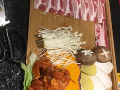 -烤路里·韩国品质自助烤肉(石路天虹4号店)