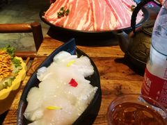 -老牌坊云南鱼豆花火锅(爱建店)