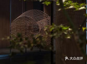 任何事物都是有情绪的，且对于同一个事物，可能每个人也