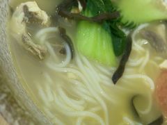 -蒙自源米线大王(普宁广场店)