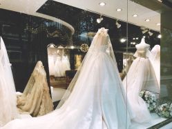 -艾米丽婚纱礼服