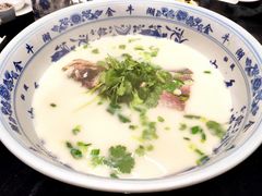 -南京金牛湖巨碗鱼头