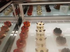 -潮一不贰·法式甜品·生日蛋糕·西式简餐(外滩店)