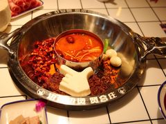 番茄鸳鸯锅-贤合庄卤味自助火锅(新都汇店)