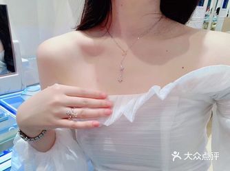 不得不夸一夸我家那位的眼光 中午约好了一起去露天用餐