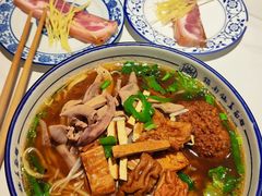 -镇南锅盖面馆(解放路店)
