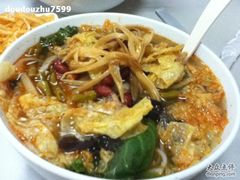 -丽丽三鲜螺蛳粉(田林路店)