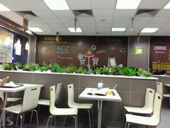 -华莱士·全鸡汉堡(湛江新华店)