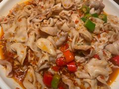 泡椒鱼杂手擀面-老板恋上鱼(恒隆广场店)