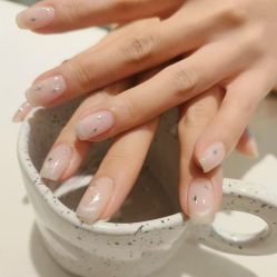 -悦指间美甲美睫