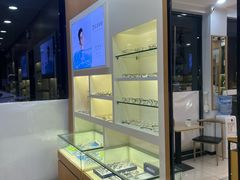 -光明眼镜·蔡司授权(徐泾店)