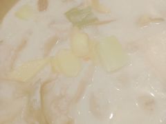 -滇香肴·云南菜蒸汽石锅鱼(云南北路店)