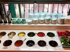 自助调料区-沪小胖小龙虾(淮海中路旗舰店)