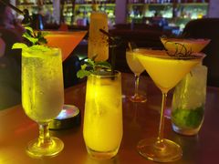 -饮湖威士忌鸡尾酒吧