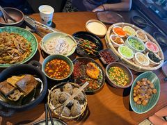 -包整·丝娃娃(一览甲秀楼风景店)