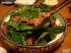 菠菜沙拉-松子料理(白家庄店)