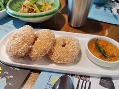 炸虾饼配泰国梅子酱-帕蓝·暹罗料理(大学路店)