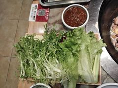 -锅老头海鲜铁锅炖