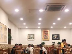 大堂-石磨豆花家常菜·牦牛排土火锅