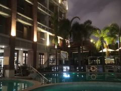 -皇马海口湾海景酒店(万绿园秀英港店)
