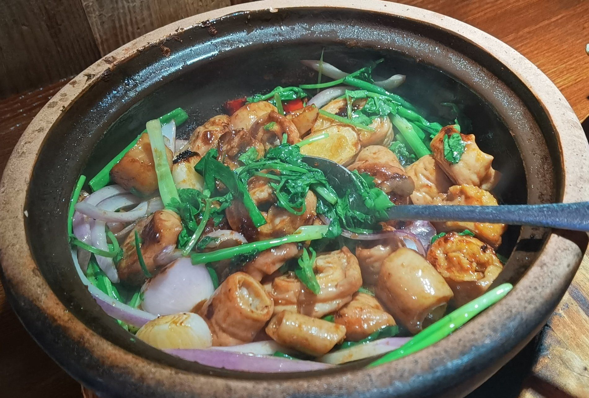 啫啫煲(东海缤纷店)」新店,菜品依旧好吃[调皮]
「招牌啫肥肠」扛住