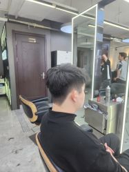 -藤野造型烫发染发