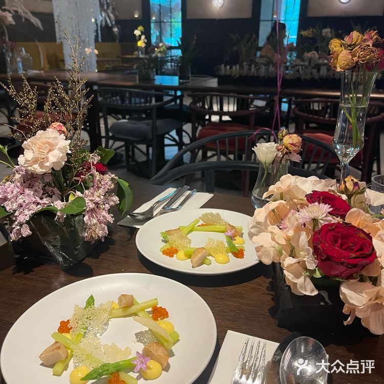 武汉的法餐厅已经美到next level啦‼️