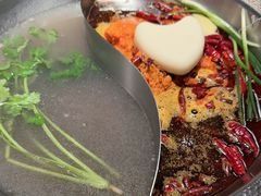 -廖掌柜·重庆鲜货火锅(上海首店)