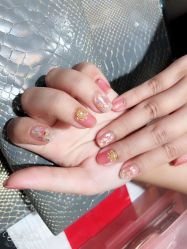 -吉吉靓甲美睫