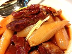 白玉牛肋煲-海派悦庭·海胆烧麦·新融合菜(凯德广场店)