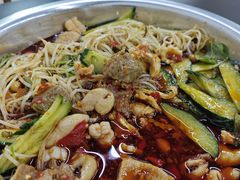 -周良天山牛杂城(天山路总店)
