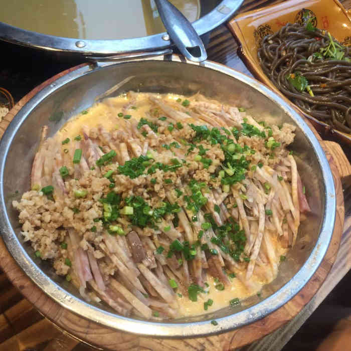 小媳妇油茶(八里街店)-"虽然点的菜不多,所谓给予会员88折优惠并.