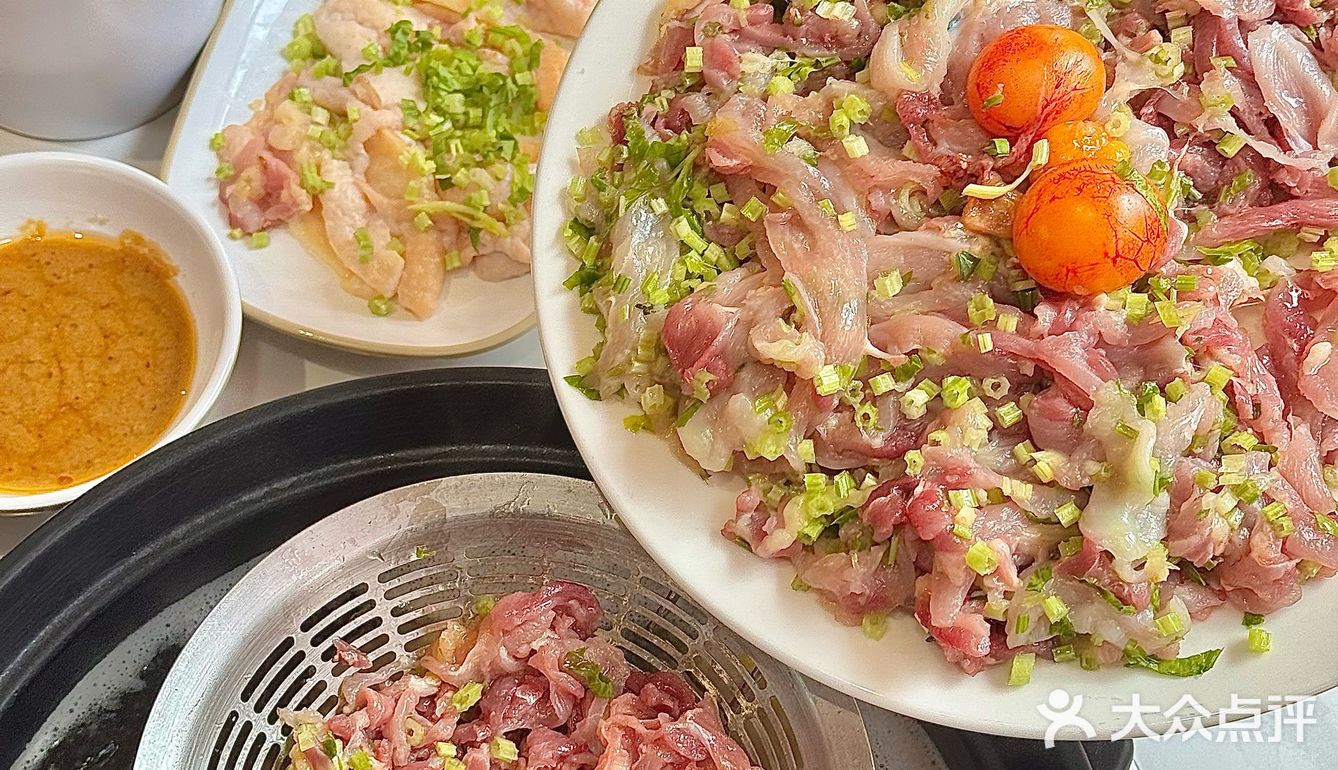 不开玩笑！在汕头吃到了很惊艳的鸡煲…