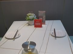 -阿瓦山寨·湘菜现炒·剁椒鱼头王(咸阳总店)