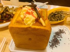 面包诱惑-大话小腰(鸟巢店)