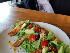 牛油果烤鸡藜麦沙拉-LYFATTI 莱芙缇(赣水路店)